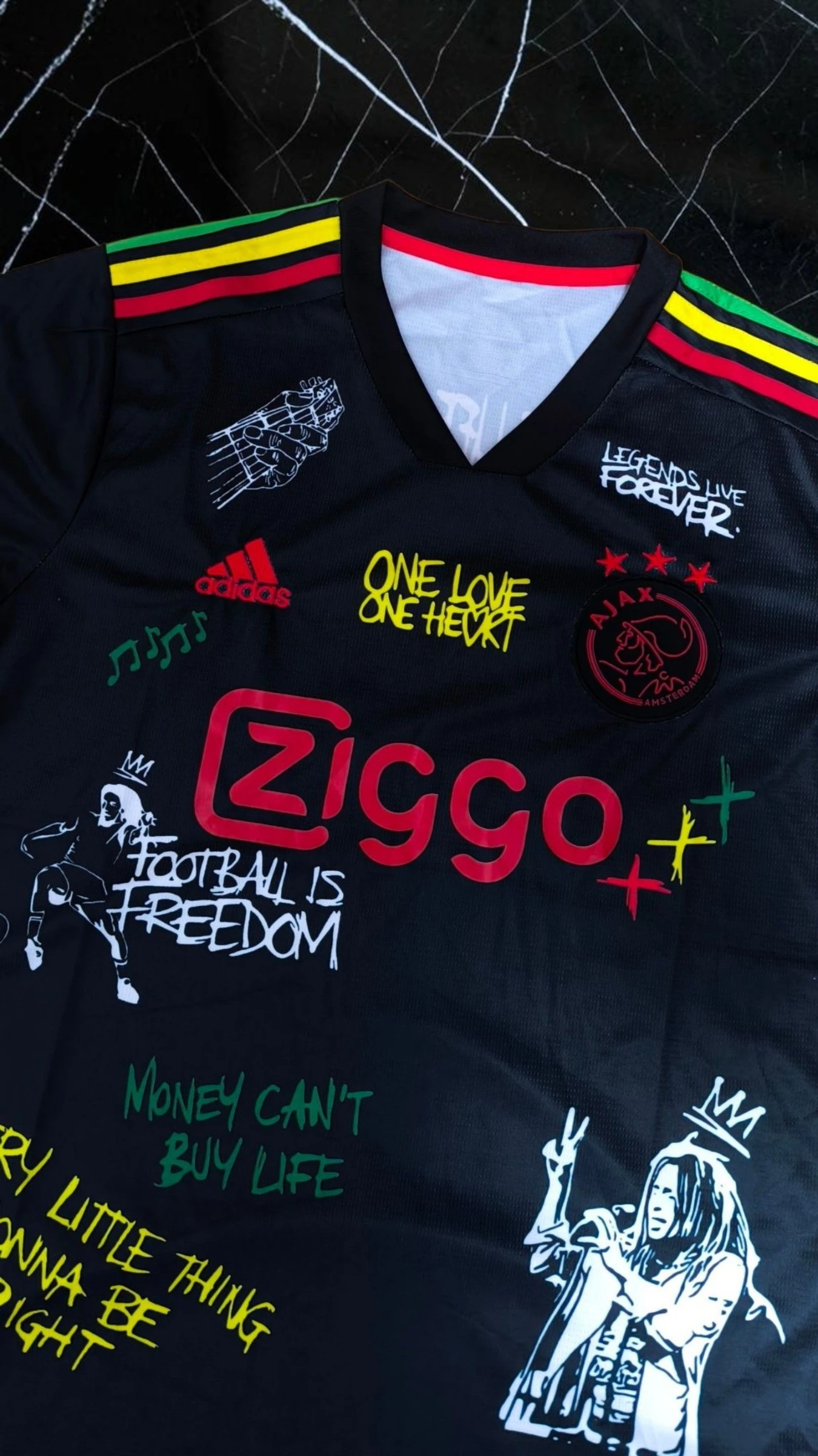 ⚽ Camiseta Ajax x Bob Marley | Edição Especial Graffiti (Tamanho G) – photo 2